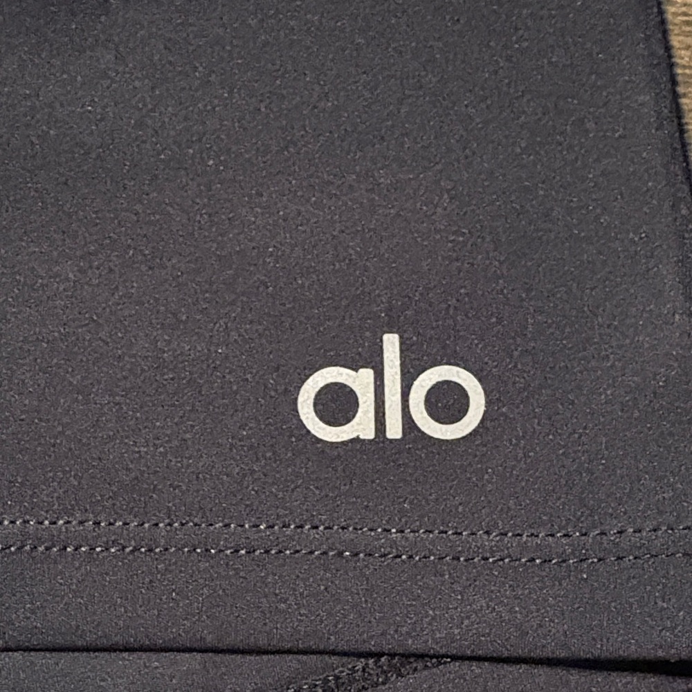 đź–¤ALO Yoga Black High-Rise Bike Shortsđź–¤ - Picture 3 of 7